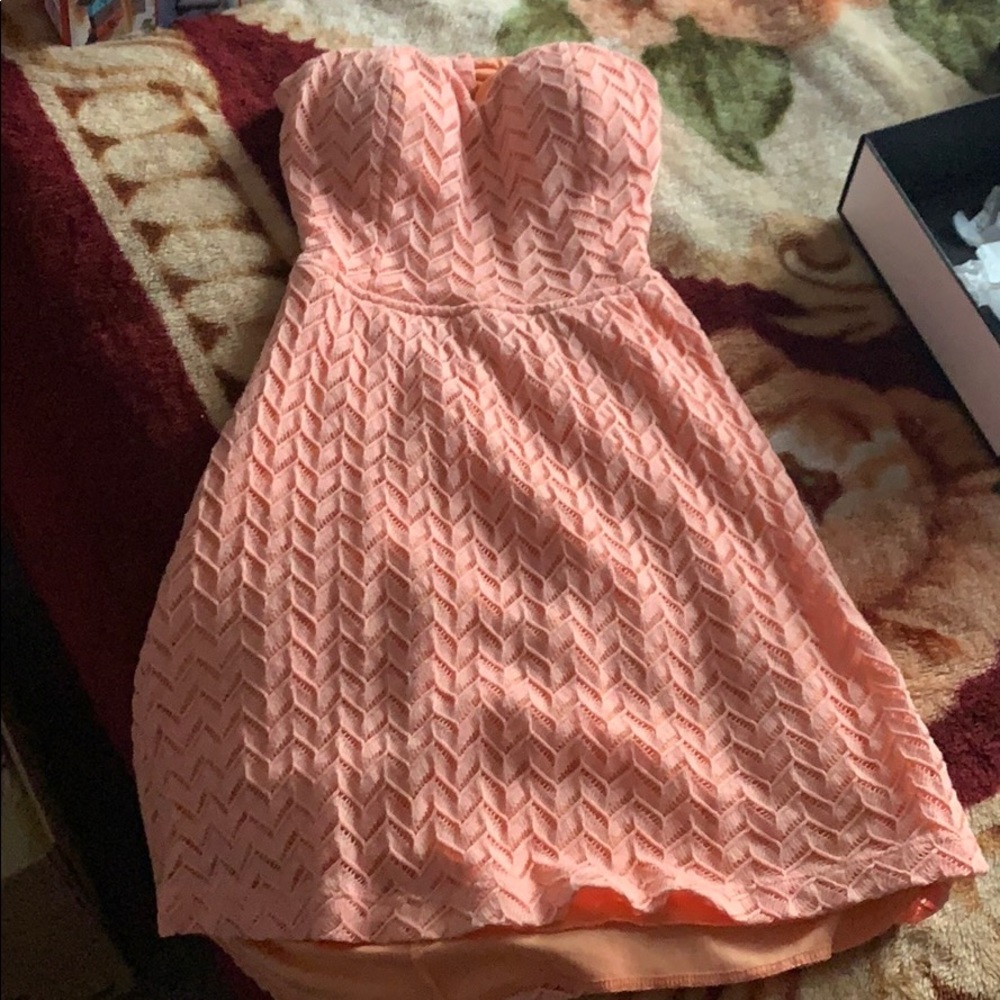Strapless salmon dressing
